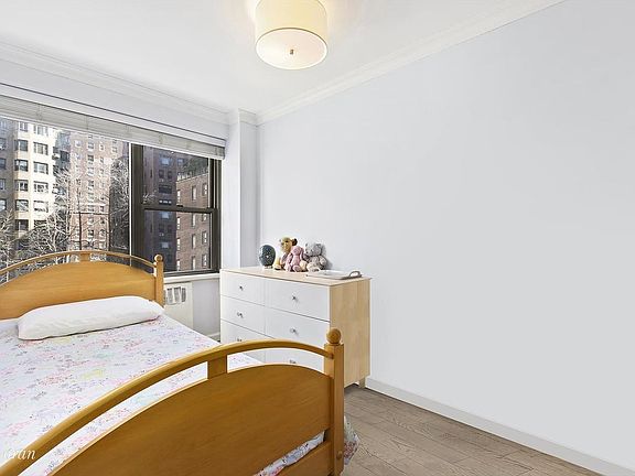5th image of 420 E 55th St APT 8D