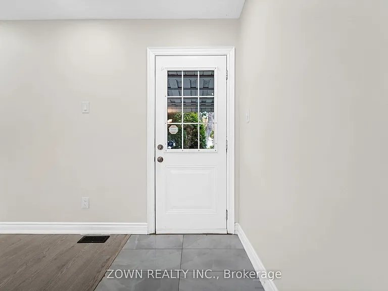5866 Valley Way #MAIN LEVEL — Photo 3