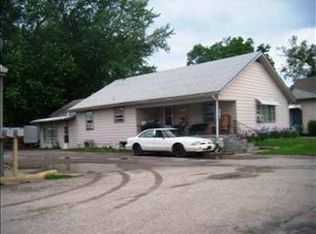 323 NW Lyman Rd, Topeka, KS 66608