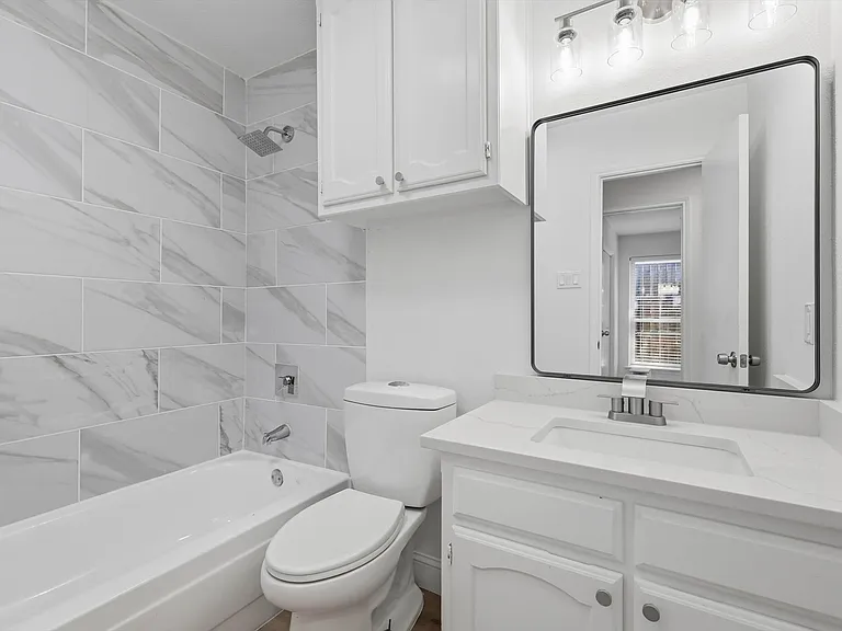 1140 W Hills Ter — Photo 28