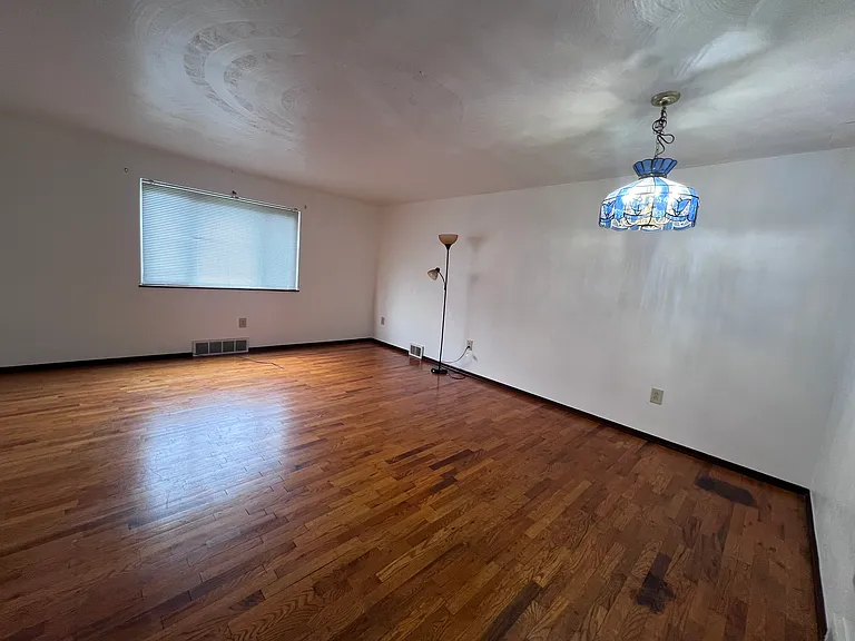 220 Orchard Hill Dr #B — Photo 9