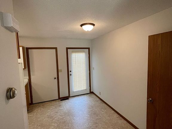 2nd image of 4609 Speros Ln #4610-1