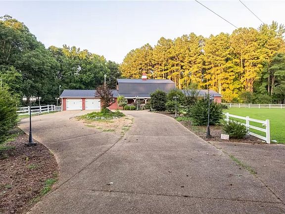 2nd image of 1058 Pine Log Rd