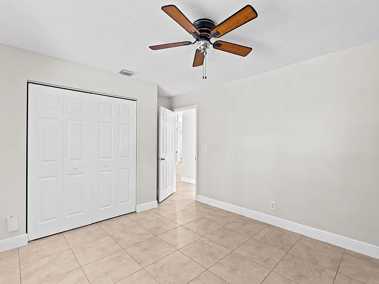 16628 Valencia Blvd — Photo 21