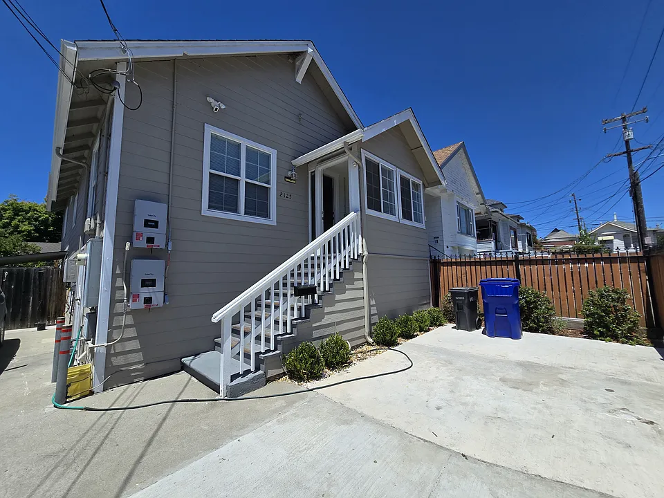 2125 26th Ave