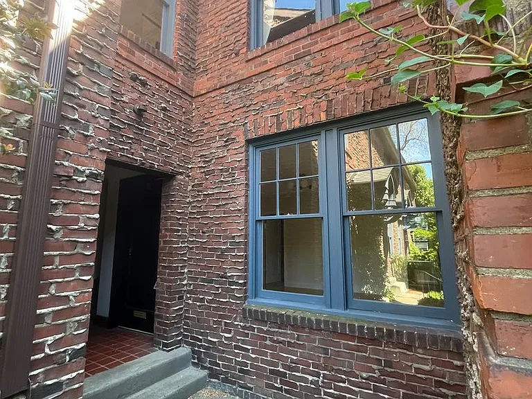 2182 NW Hoyt St #8 — Photo 1
