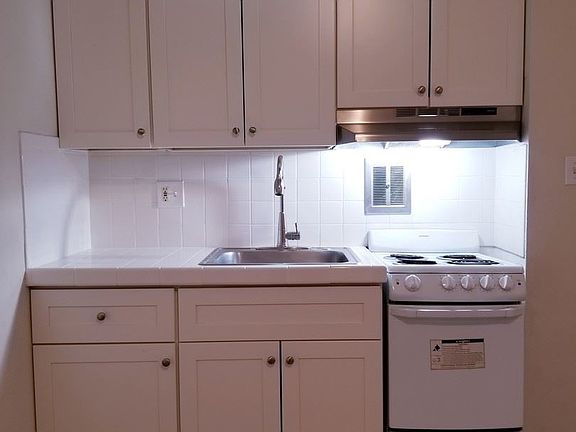 4th image of 831 Sacramento St APT 35