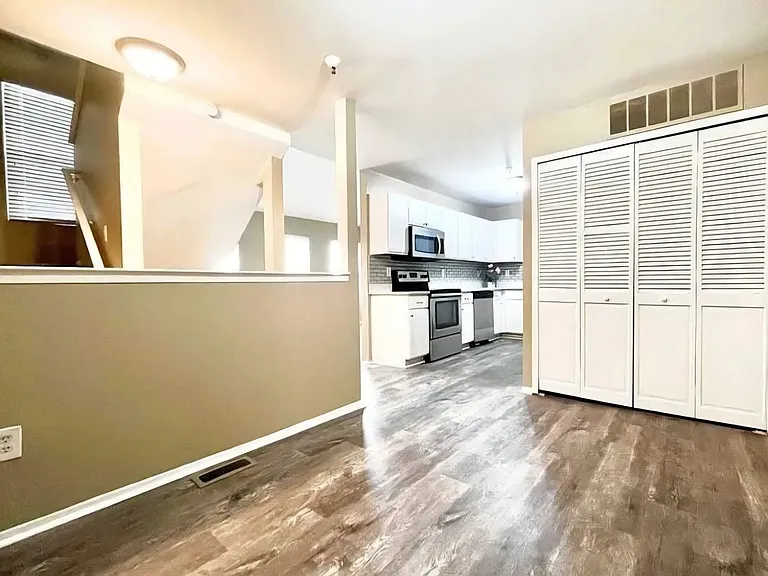 15650 Stone Crossing Dr — Photo 16