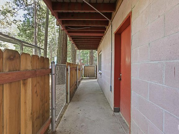 5th image of 10729 Pine Dr