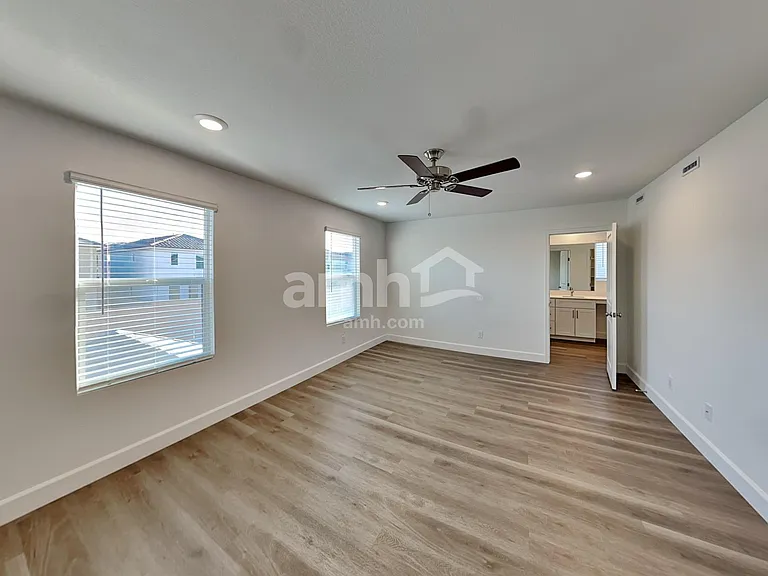 6411 Rush Ave — Photo 7