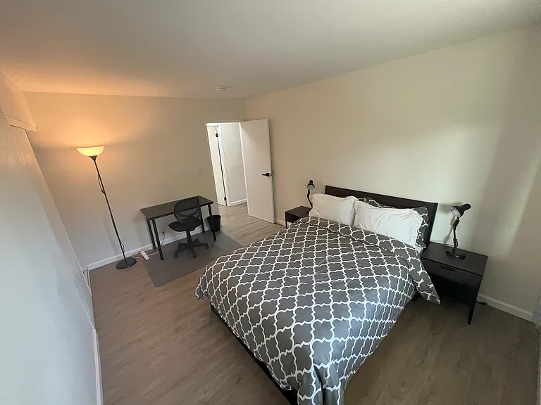 Bedroom 2 (Full bed)