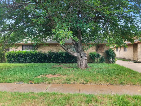 2410 Woodoak Ct, Irving, TX 75060