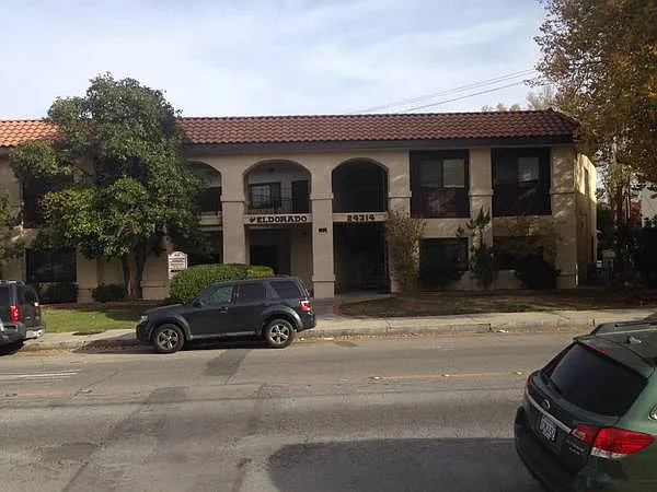 2 bed, 900 sqft, $2,150 — Photo 2