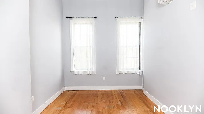 Rented by Nooklyn NYC LLC | media 19