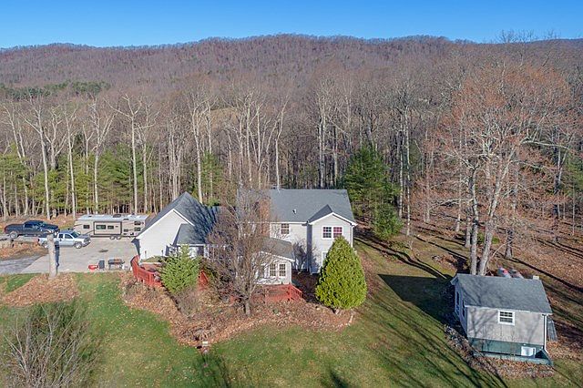 1st image of 2768 Fairview Pkwy