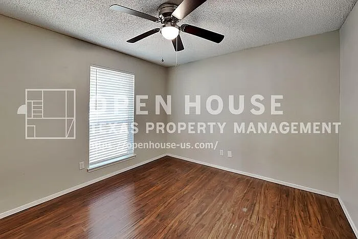 4208 Selina Ct — Photo 14