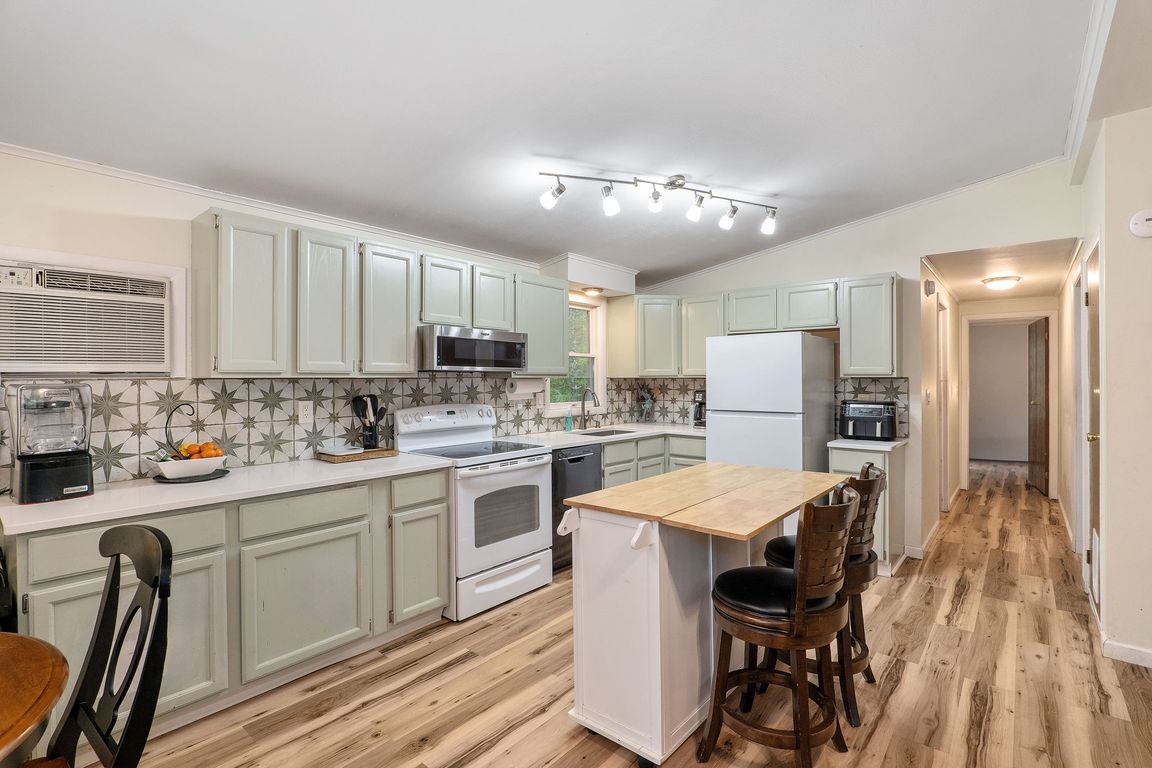 next background image