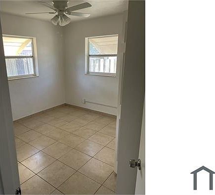 3rd image of 2588 NE 14th Ter