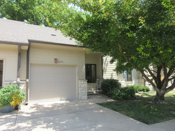 1612 Delaney St, Manhattan, KS 66502