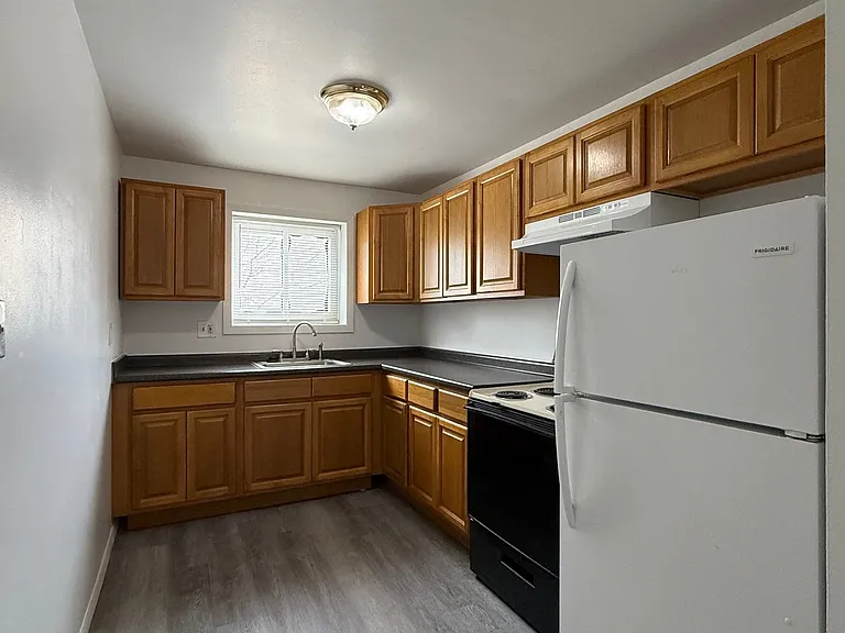 266 Essex Street — Photo 8