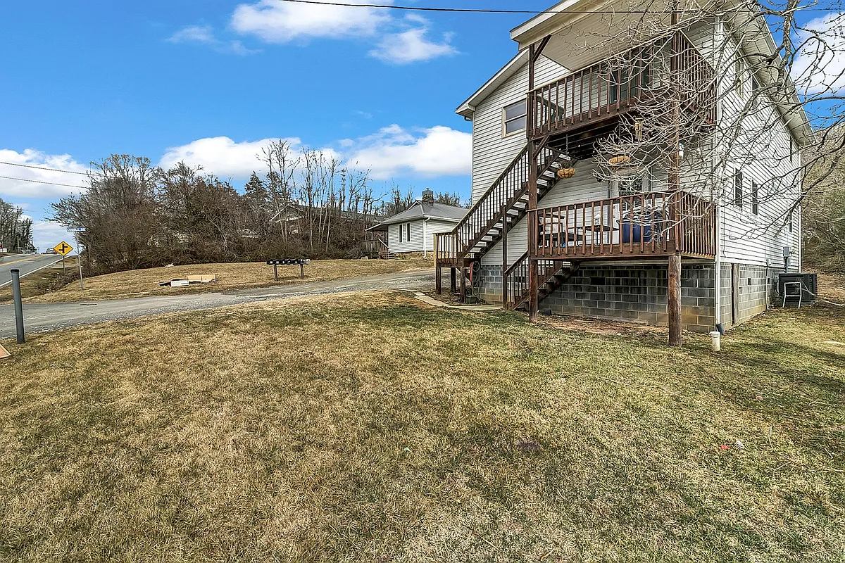 Building Photo - 1 Cobble Dr #B