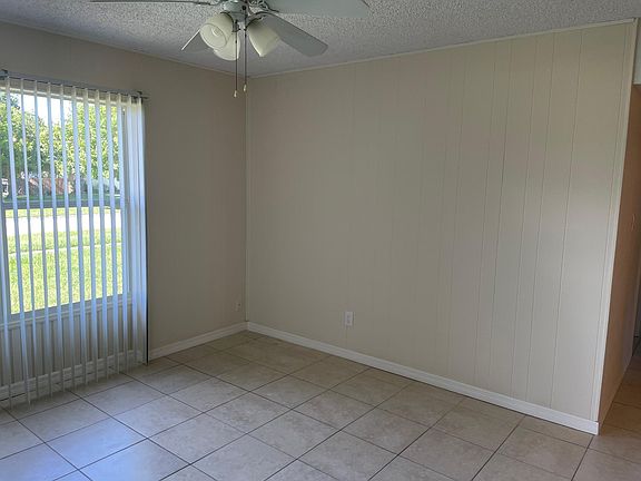 3rd image of 104 SE Serenata Ct