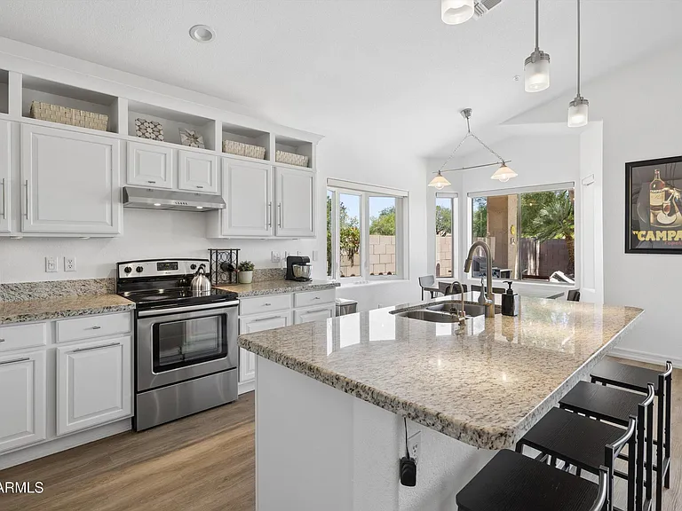 9647 E Ludlow Dr — Photo 10