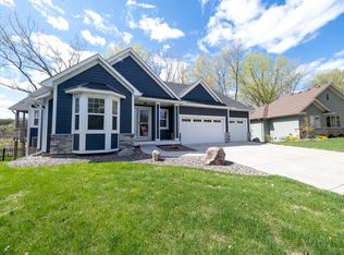 9352 Wilderness Cv, Eden Prairie, MN 55347