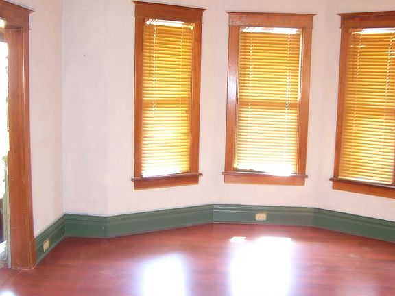 3rd image of 2025 W Sherman Ave
