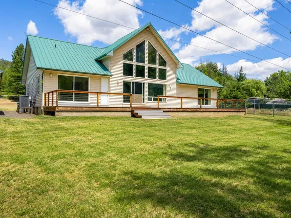 26268 Highway 62, Trail, OR 97541