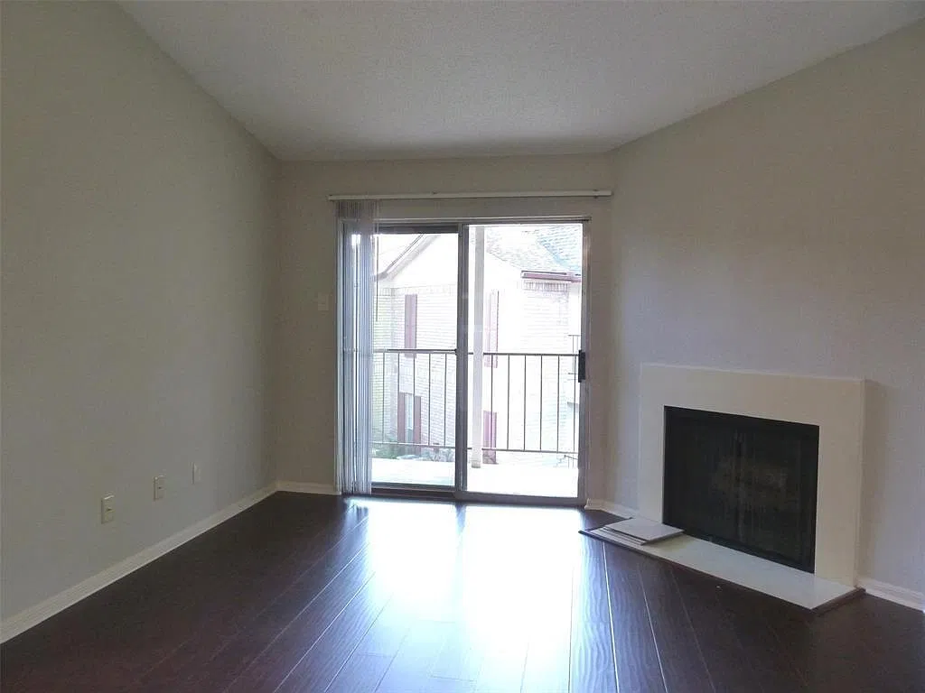 2 bed, 1.0 bath, 964 sqft, $735 — Photo 4