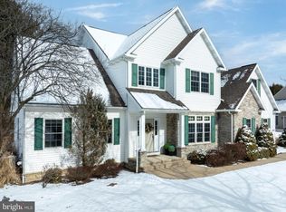 125 Oak Pointe Cir, State College, PA 16801