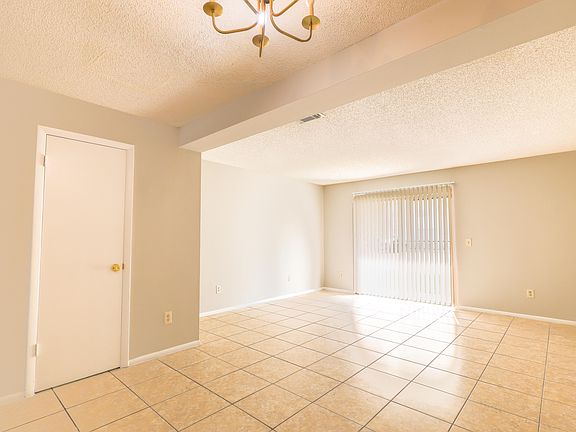 5th image of 163 Bowie Ln APT D