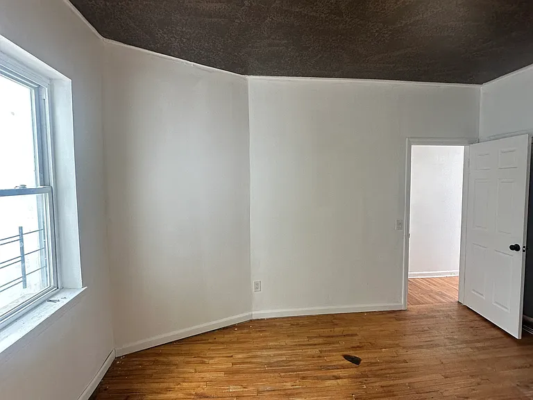 135 Eaton Pl #1 — Photo 8