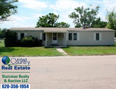 201 S Lincoln St, Hugoton, KS, 67951