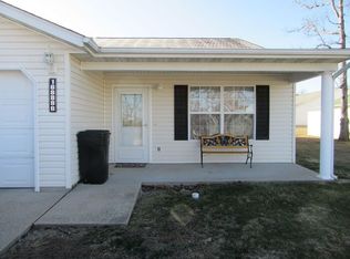 16888 Hurricane Ln, Saint Robert, MO 65584