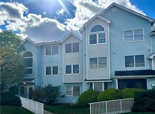 826 Edpas Rd #826, New Brunswick, NJ 08901