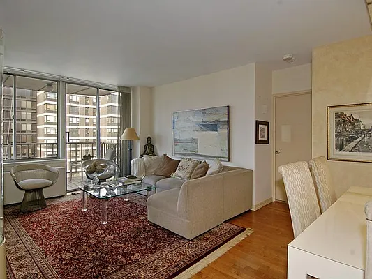 Sold by Sotheby's International Realty | media 1