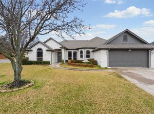 1101 Breanne Ct, Burleson, TX 76028