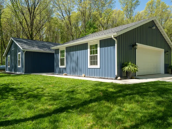 66464 26th St, Lawton, MI 49065