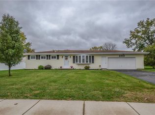 283 Hamilton Rd, Fairport, NY 14450