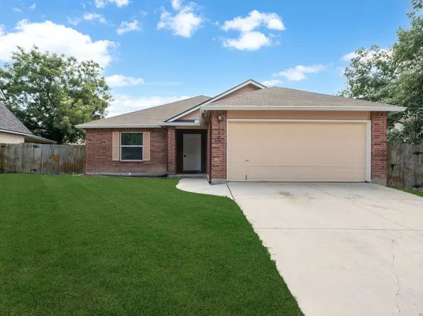 5001 CASTLE HILL DR, Cibolo, TX 78108