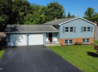 58 Cascade Ter, Niskayuna, NY 12309