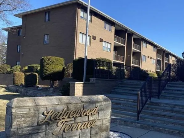 464B Liberty St Unit 208, Little Ferry, NJ 07643