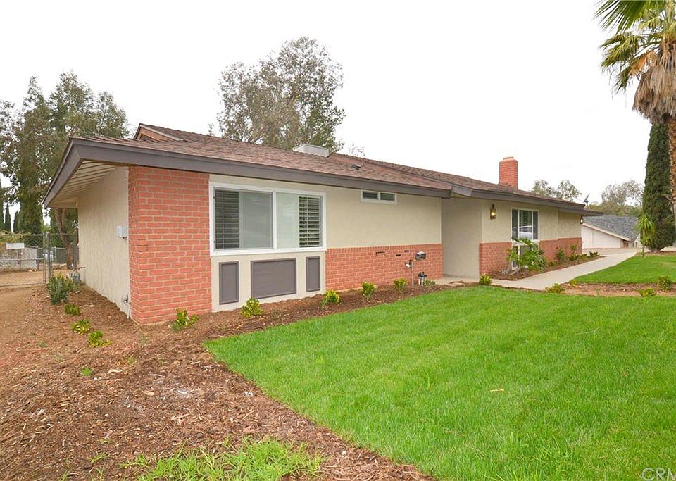 1st image of 6760 Cahuilla St