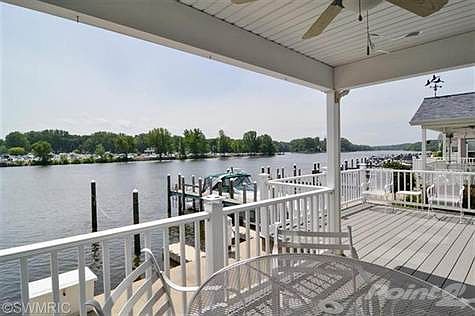 2nd image of 411 Island Pointe Dr
