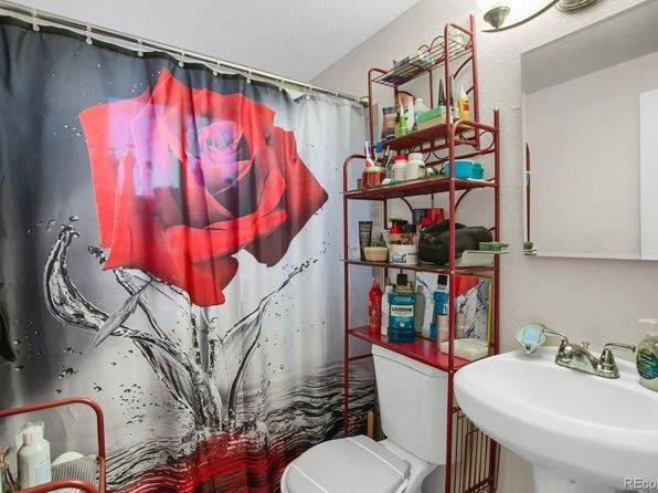 denver-colorado-129901901 picture