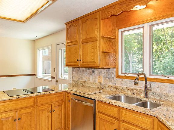 4th image of 117 Gatewood Ct