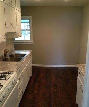 5th image of 3515 Victoria Ave