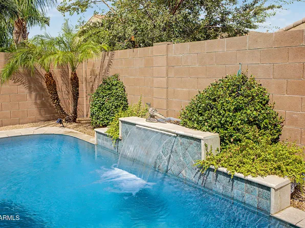 696 W GLEN CANYON Drive, San Tan Valley, AZ 85140